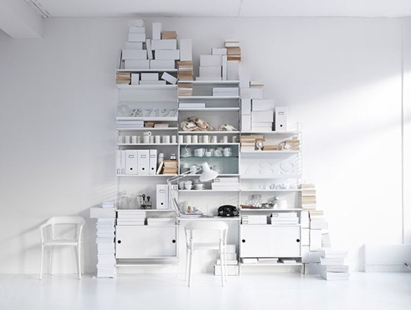 Das modulare Regalsystem von STRING bei DANIA Luxemburg – skandinavisches Design 